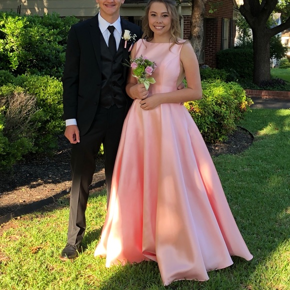 Altered size 10 pink prom dress. - Picture 7 of 8